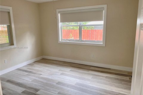 Casa en alquiler en Miami, Florida, 1 dormitorio, 69.68 m2 № 2030612 - foto 6