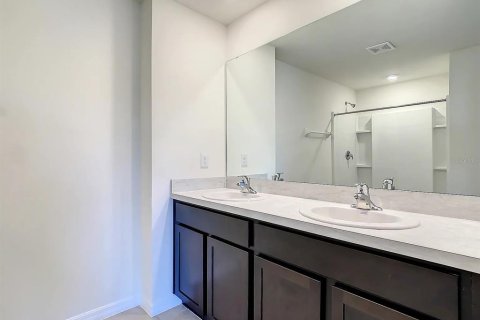 House in Wimauma, Florida 5 bedrooms, 234.3 sq.m. № 1910778 - photo 8