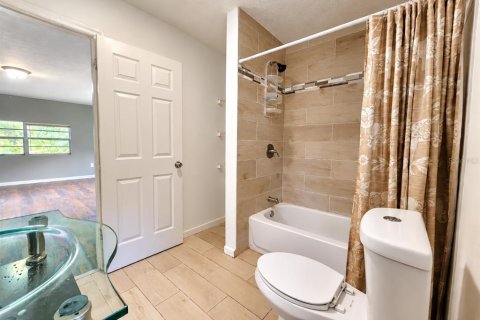 House in Citra, Florida 2 bedrooms, 154.5 sq.m. № 2390921 - photo 9