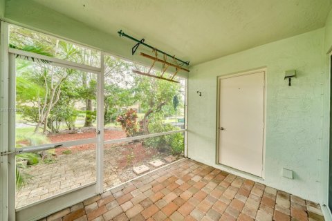 Touwnhouse à vendre à Tamarac, Floride: 2 chambres, 103.12 m2 № 1868130 - photo 17
