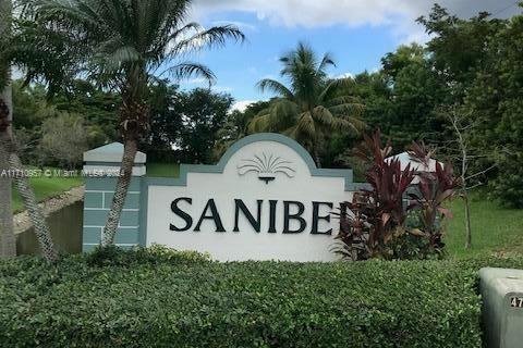 Touwnhouse à vendre à Tamarac, Floride: 2 chambres, 103.12 m2 № 1868130 - photo 1