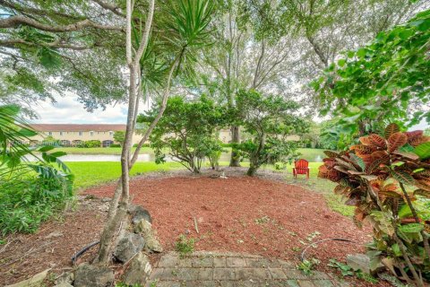 Touwnhouse à vendre à Tamarac, Floride: 2 chambres, 103.12 m2 № 1868130 - photo 21