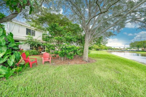 Touwnhouse à vendre à Tamarac, Floride: 2 chambres, 103.12 m2 № 1868130 - photo 22