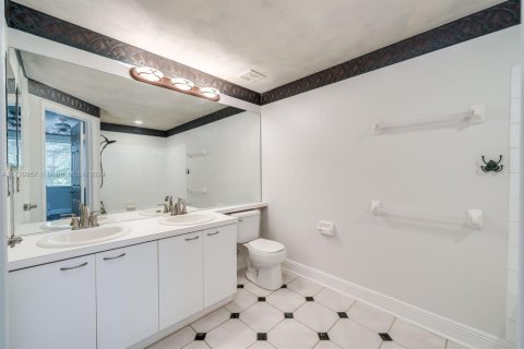 Touwnhouse à vendre à Tamarac, Floride: 2 chambres, 103.12 m2 № 1868130 - photo 4