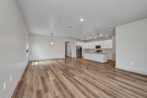 House in Port Charlotte, Florida 4 bedrooms, 200.2 sq.m. № 1900264 - photo 6