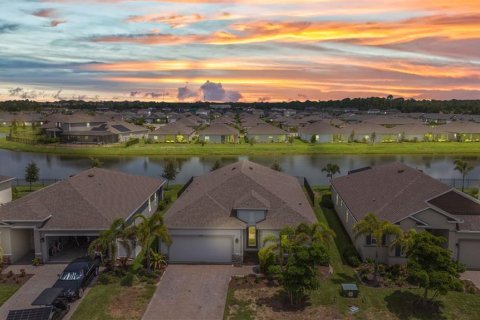 House in Port Charlotte, Florida 4 bedrooms, 200.2 sq.m. № 1900264 - photo 4