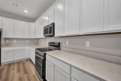 House in Port Charlotte, Florida 4 bedrooms, 200.2 sq.m. № 1900264 - photo 10