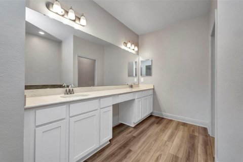 House in Port Charlotte, Florida 4 bedrooms, 200.2 sq.m. № 1900264 - photo 16