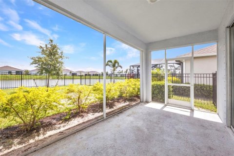 House in Port Charlotte, Florida 4 bedrooms, 200.2 sq.m. № 1900264 - photo 29