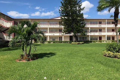 Condo in Boca Raton, Florida, 1 bedroom  № 1867418 - photo 1
