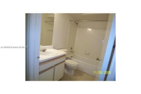 Copropriété à louer à Oakland Park, Floride: 2 chambres, 116.69 m2 № 1961020 - photo 4
