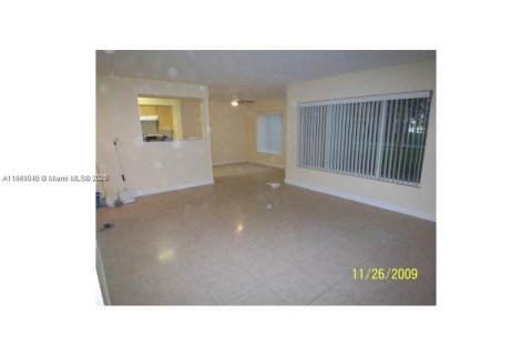 Copropriété à louer à Oakland Park, Floride: 2 chambres, 116.69 m2 № 1961020 - photo 6