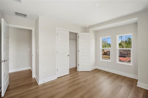 Casa en venta en Saint Petersburg, Florida, 5 dormitorios, 216.18 m2 № 2152389 - foto 20