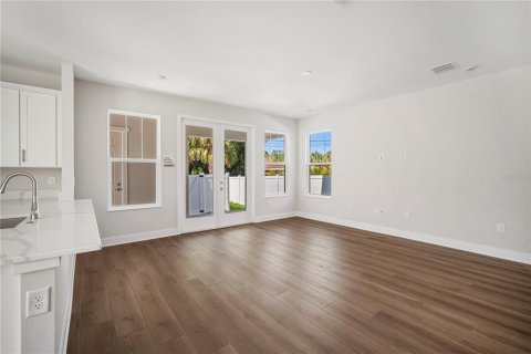 Casa en venta en Saint Petersburg, Florida, 5 dormitorios, 216.18 m2 № 2152389 - foto 12