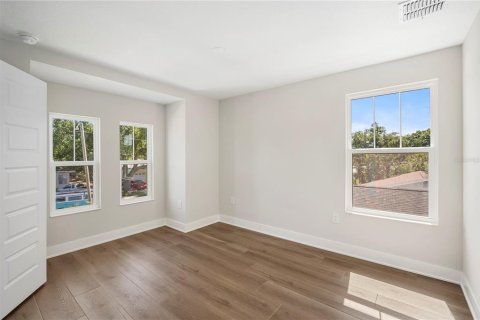 Casa en venta en Saint Petersburg, Florida, 5 dormitorios, 216.18 m2 № 2152389 - foto 21
