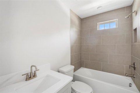 Casa en venta en Saint Petersburg, Florida, 5 dormitorios, 216.18 m2 № 2152389 - foto 22