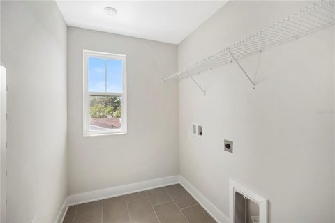 Casa en venta en Saint Petersburg, Florida, 5 dormitorios, 216.18 m2 № 2152389 - foto 26