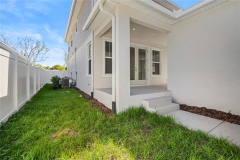 Casa en venta en Saint Petersburg, Florida, 5 dormitorios, 216.18 m2 № 2152389 - foto 27