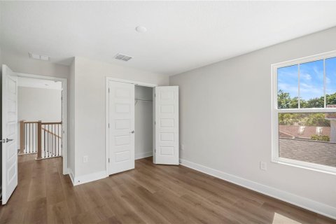 Casa en venta en Saint Petersburg, Florida, 5 dormitorios, 216.18 m2 № 2152389 - foto 25
