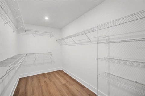 Casa en venta en Saint Petersburg, Florida, 5 dormitorios, 216.18 m2 № 2152389 - foto 19
