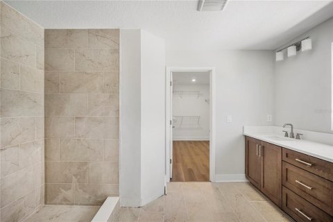Casa en venta en Saint Petersburg, Florida, 5 dormitorios, 216.18 m2 № 2152389 - foto 17
