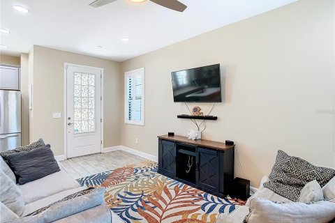 Adosado en venta en Fish Hawk, Florida, 3 dormitorios, 149.2 m2 № 1673447 - foto 7
