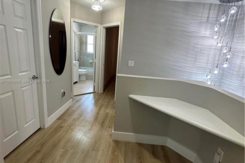 Снять в аренду таунхаус в Хомстед, Флорида 4 спальни, 135.45м2, № 2025392 - фото 11