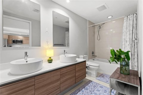 Купить кондоминиум в Майами, Флорида 1 спальня, 62.52м2, № 2054299 - фото 6