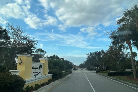 House in St. Lucie, Florida 4 bedrooms, 173.17 sq.m. № 2028662 - photo 18