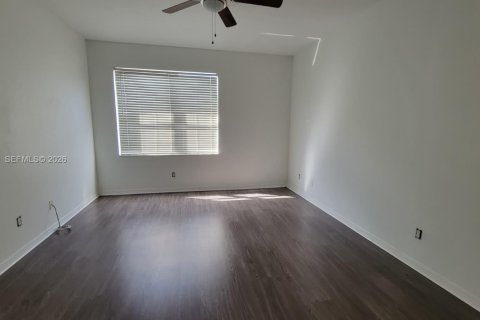 House in St. Lucie, Florida 4 bedrooms, 173.17 sq.m. № 2028662 - photo 15