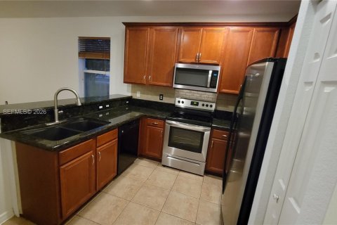 House in St. Lucie, Florida 4 bedrooms, 173.17 sq.m. № 2028662 - photo 2