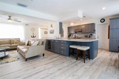 Villa ou maison à louer à Sarasota, Floride: 3 chambres, 144.65 m2 № 2298752 - photo 15