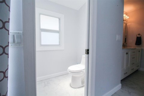 Villa ou maison à louer à Sarasota, Floride: 3 chambres, 144.65 m2 № 2298752 - photo 30