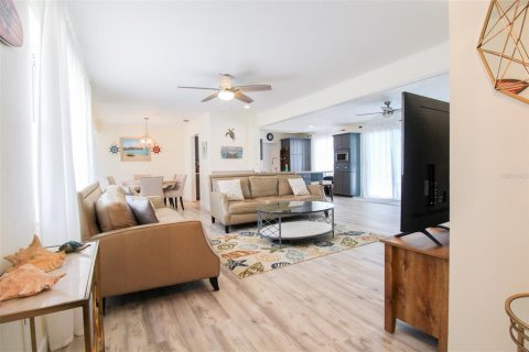 Villa ou maison à louer à Sarasota, Floride: 3 chambres, 144.65 m2 № 2298752 - photo 5