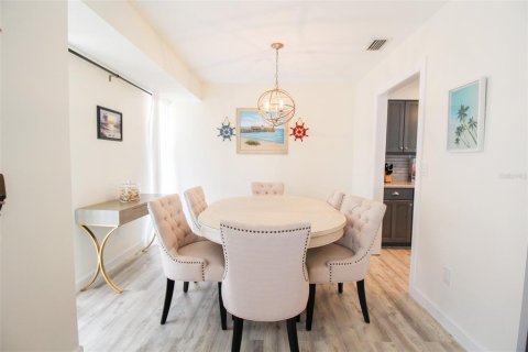 Villa ou maison à louer à Sarasota, Floride: 3 chambres, 144.65 m2 № 2298752 - photo 12