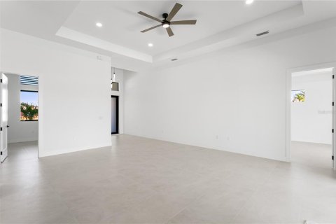 Villa ou maison à vendre à Cape Coral, Floride: 3 chambres, 224.82 m2 № 2157413 - photo 10