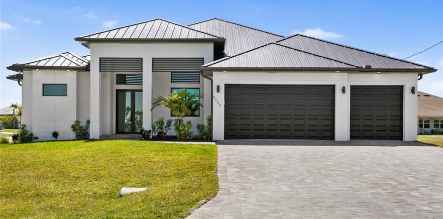 Villa ou maison à Cape Coral, Floride 3 chambres, 224.82 m2 № 2157413