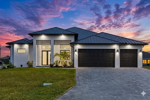 Villa ou maison à vendre à Cape Coral, Floride: 3 chambres, 224.82 m2 № 2157413 - photo 3