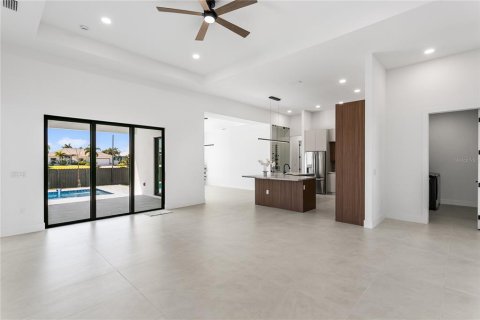 Villa ou maison à vendre à Cape Coral, Floride: 3 chambres, 224.82 m2 № 2157413 - photo 14