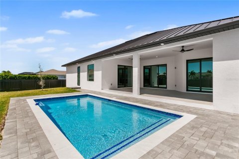 Villa ou maison à vendre à Cape Coral, Floride: 3 chambres, 224.82 m2 № 2157413 - photo 28