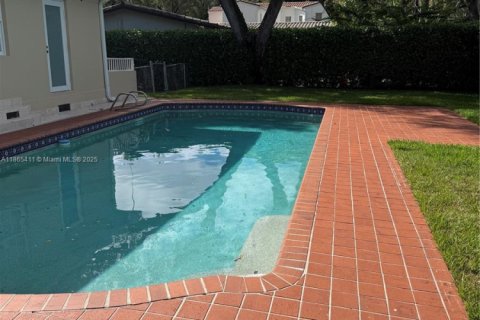 Villa ou maison à louer à Coral Gables, Floride: 4 chambres, 177.07 m2 № 1895386 - photo 14