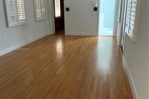Villa ou maison à louer à Coral Gables, Floride: 4 chambres, 177.07 m2 № 1895386 - photo 27