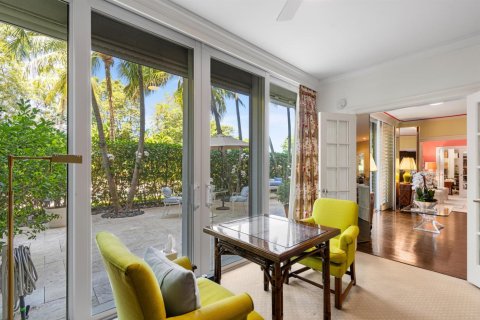 Condo in Palm Beach, Florida, 2 bedrooms № 2261821 - photo 5