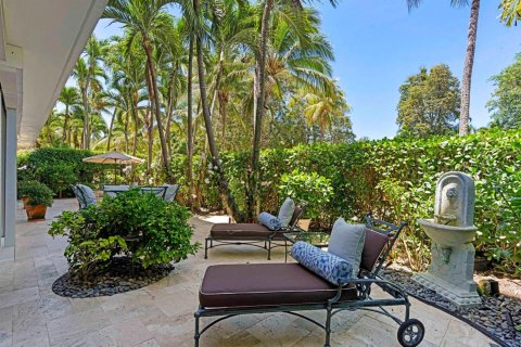 Condo in Palm Beach, Florida, 2 bedrooms № 2261821 - photo 15