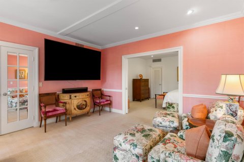 Condo in Palm Beach, Florida, 2 bedrooms № 2261821 - photo 6
