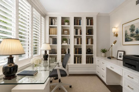 Condo in Palm Beach, Florida, 2 bedrooms № 2261821 - photo 10