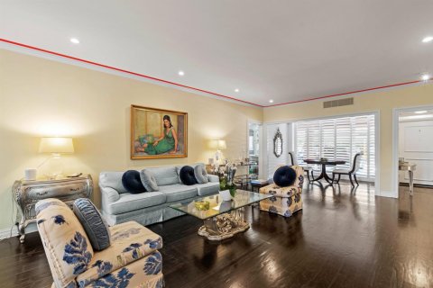 Condo in Palm Beach, Florida, 2 bedrooms № 2261821 - photo 4