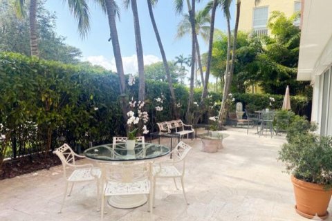 Condo in Palm Beach, Florida, 2 bedrooms № 2261821 - photo 14
