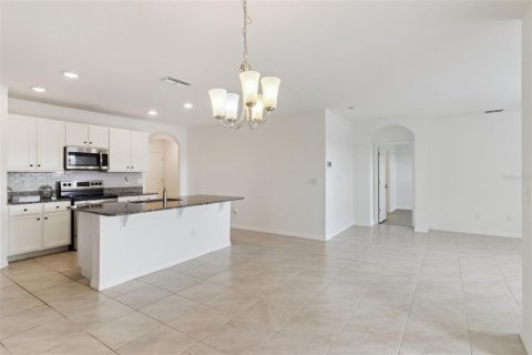 Casa en venta en Kissimmee, Florida, 4 dormitorios, 169.83 m2 № 2230512 - foto 13