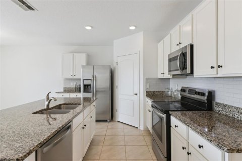 Casa en venta en Kissimmee, Florida, 4 dormitorios, 169.83 m2 № 2230512 - foto 6